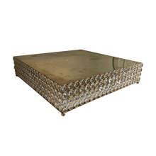 Cargar imagen en el visor de la galería, BASE CUADRADA DE METAL PARA PASTELES - 16 PULGADAS - 1 UNID.
