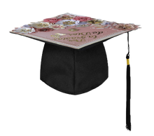 Cargar imagen en el visor de la galería, BIRRETE DECORADO CON FLORES ROSADAS - 1 UNID
