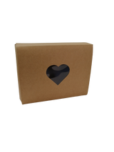 Cargar imagen en el visor de la galería, CAJA DE REGALO CON VISOR DE CORAZON - TAPA DESLIZABLE - 1 UNID.
