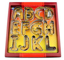 Cargar imagen en el visor de la galería, CORTADORES DE GALLETAS EN FORMA DE LETRAS

